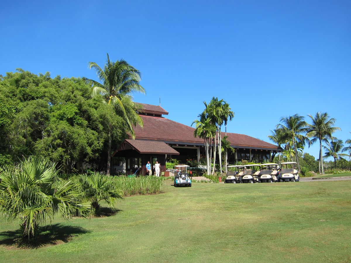 Dalit Bay Golf & Country Club