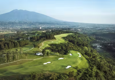 Bogor Highlands Golf Retreat - Scenic Fairways & Luxury Stays