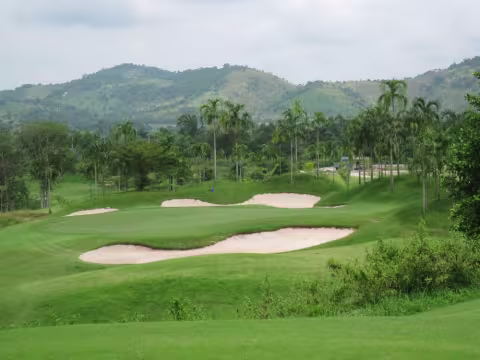Barcelona Valley Golf Club, Lake Course (former St. Andrews 2000 Golf Club)