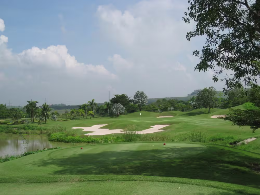 Barcelona Valley Golf Club, Lake Course (former St. Andrews 2000 Golf Club)