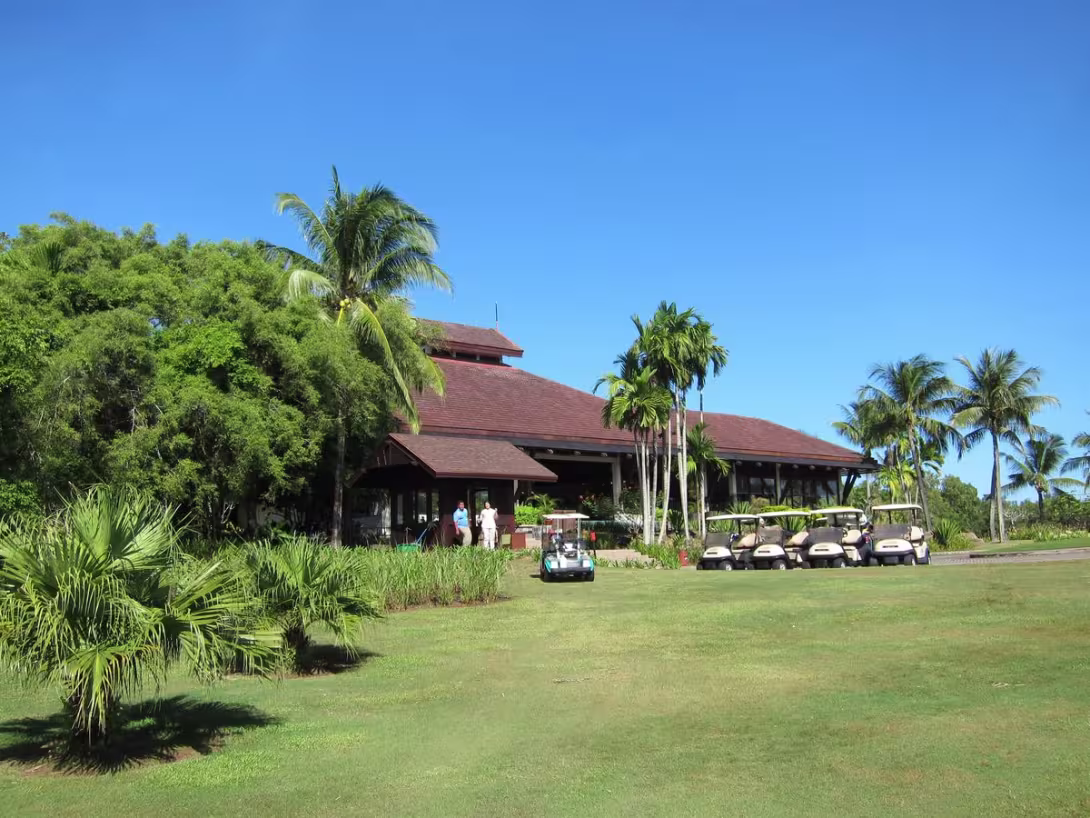Dalit Bay Golf & Country Club