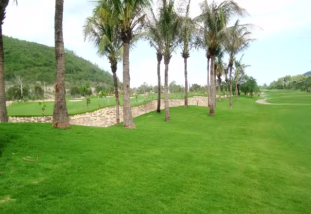 Diamond Bay Golf & Villas