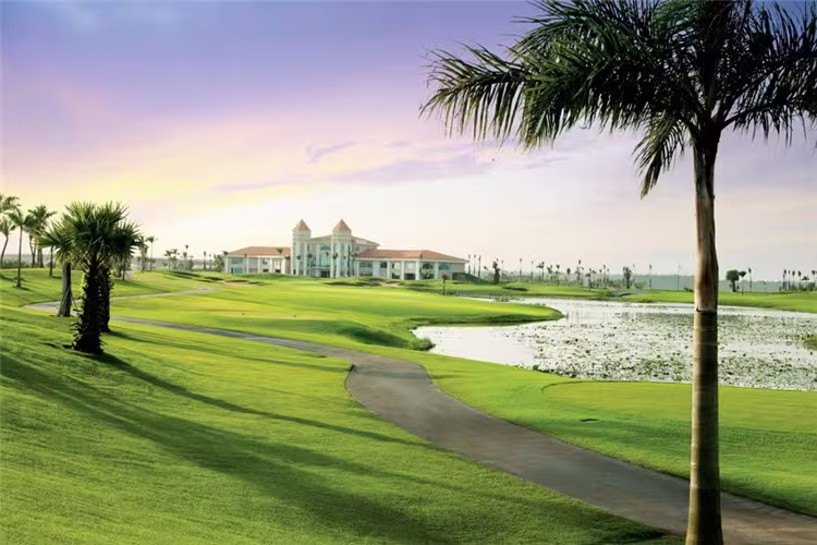 Emerald Country Club