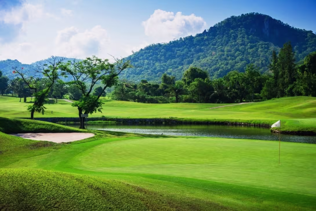Khao Kheow Country Club
