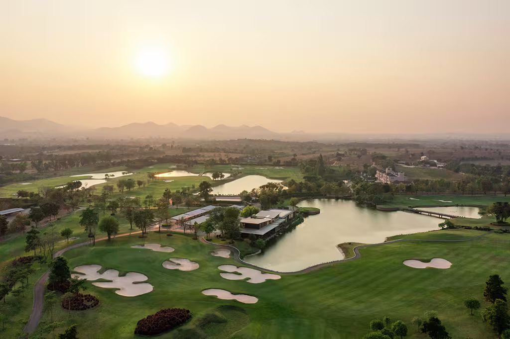 Rancho Charnvee Resort & Country Club