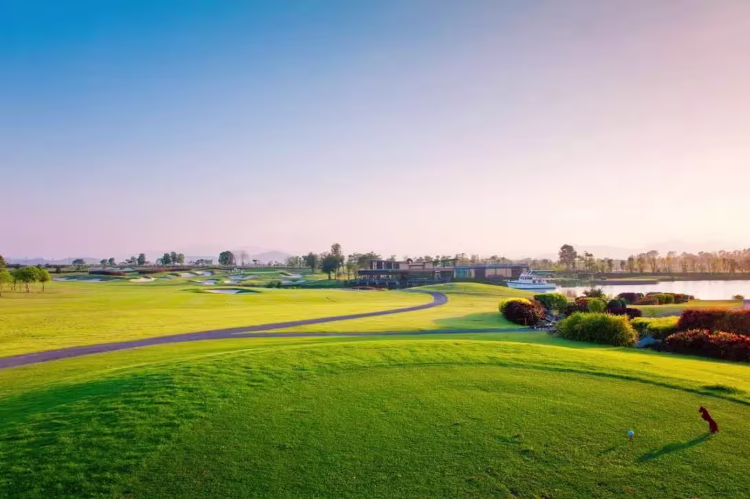 Rancho Charnvee Resort & Country Club