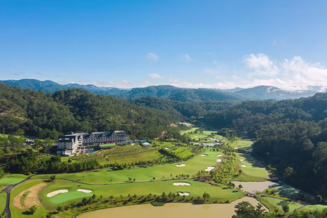 SAM Tuyen Lam Golf Club